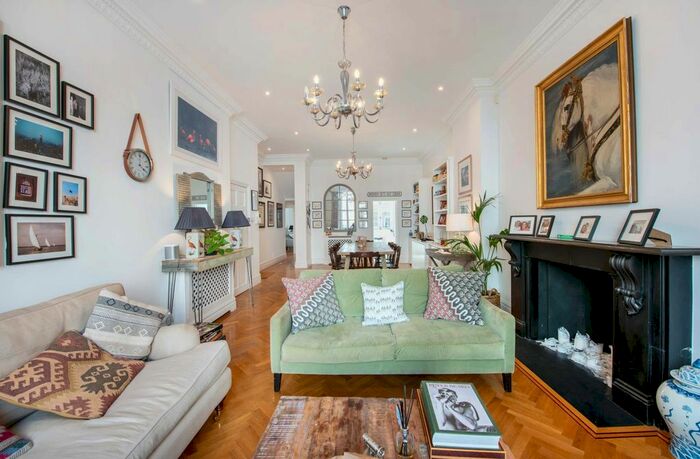 2 Bedroom Flat To Rent In Belgrave Road, London, SW1V