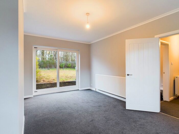 3 Bedroom Semi-Detached House To Rent In Lingfield Close, Darlington, DL1