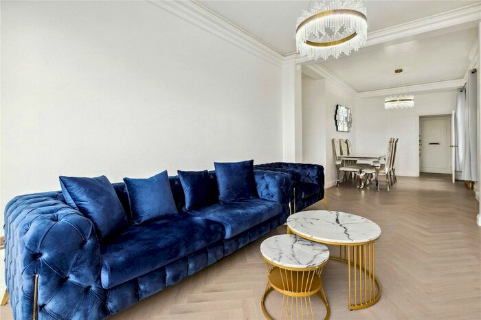 1 Bedroom Flat To Rent In St. Mary Abbots Court, Warwick Gardens, W14