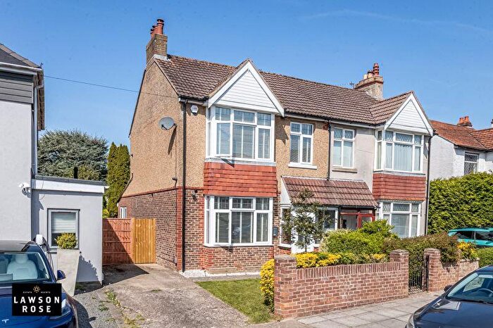3 Bedroom Semi-Detached House For Sale In Lendorber Avenue, Portsmouth, PO6