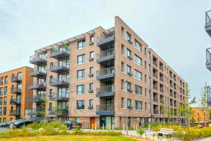 2 Bedroom Flat To Rent In Gullivers Walk, London, SE8