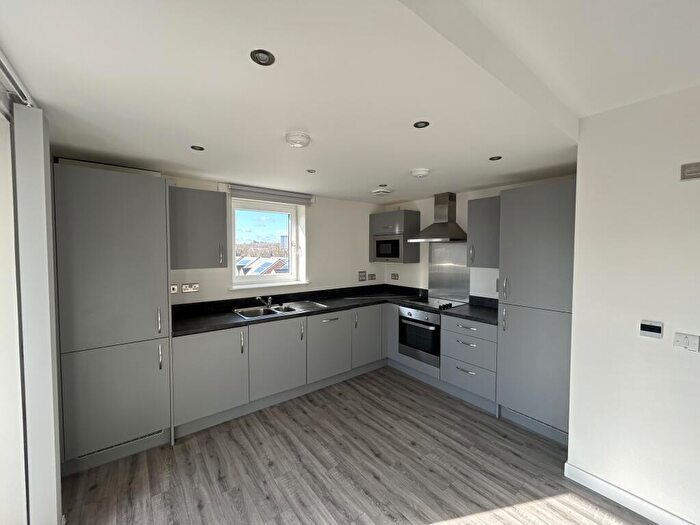 2 Bedroom Apartment To Rent In Kane Neuk, Edinburgh, EH16