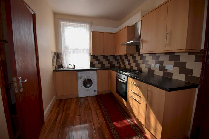 2 Bedroom Flat To Rent In Belmont Road, Ilford, IG1
