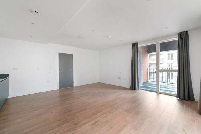 2 Bedroom Flat To Rent In Parkes Street, East Village, E20