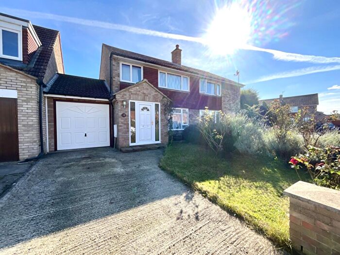 3 Bedroom Semi-Detached House To Rent In Preston Road, Abingdon, Oxfordshire, OX14