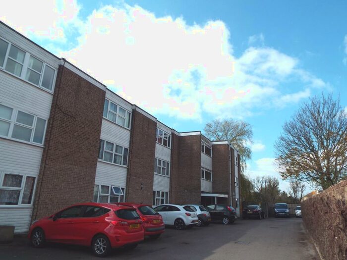 1 Bedroom Apartment To Rent In Bridge Road, Worthing, BN14