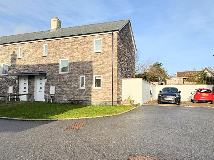 2 Bedroom Semi Detached House For Sale In Gwel An Woon, Goonhavern, TR4