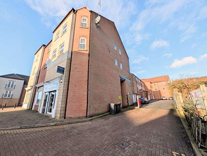2 Bedroom Apartment For Sale In Beechwood Road, Nuneaton, CV10