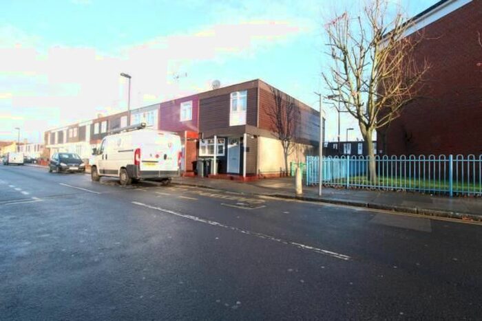 Studio To Rent In Milton Road, Turnpike Lane, N15