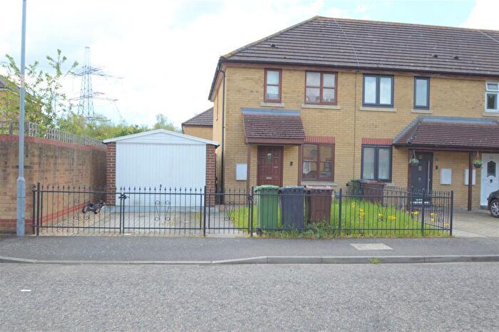 2 Bedroom End Of Terrace House For Sale In Estuary Close, Barking, IG11