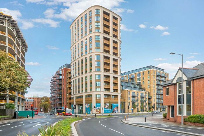 2 Bedroom Flat To Rent In Brook Street, Kingston Upon Thames, KT1