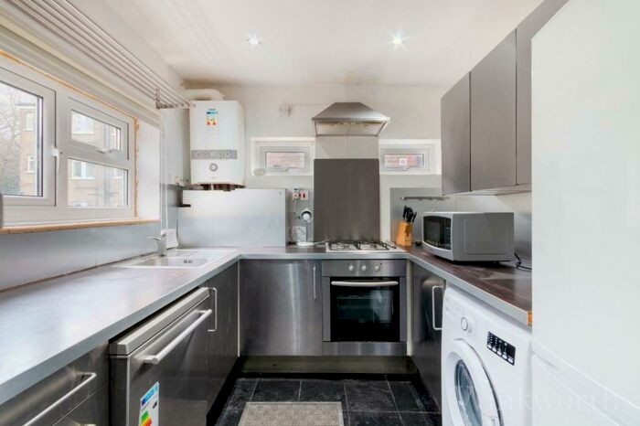 4 Bedroom Apartment To Rent In Brockley Rise, London, SE23