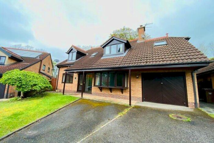 3 Bedroom Property To Rent In Park House Gates, Nottingham, NG3