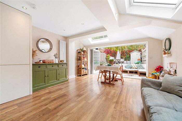 4 Bedroom Terraced House For Sale In Landells Road, East Dulwich, London, SE22