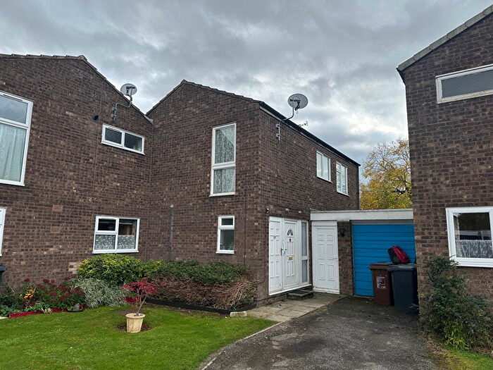 3 Bedroom Semi Detached House For Sale In Minden Close, Corby, Northamptonshire, NN18