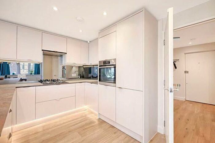 2 Bedroom Flat To Rent In Edgware Road, W2