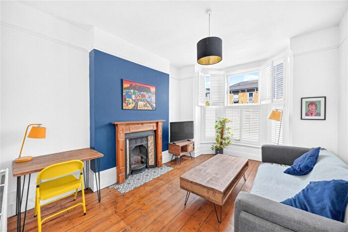 1 Bedroom Flat For Sale In Vicarage Road, Leyton, London, E10