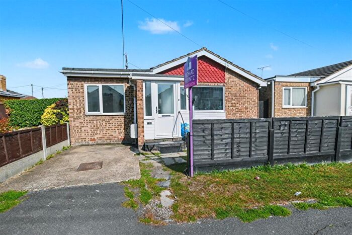 3 Bedroom Detached Bungalow To Rent In Please Enquire Online Denham Road, Canvey Island, SS8