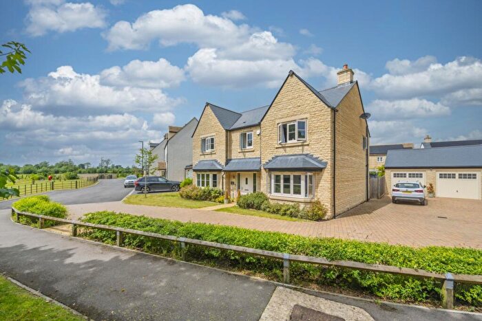5 Bedroom Detached House For Sale In Thames Close, South Cerney, GL7