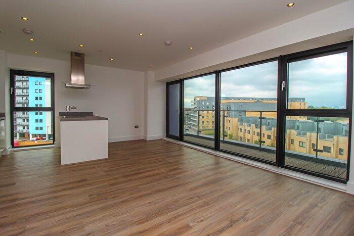 2 Bedroom Flat To Rent In Waterford House, Bayscape, Cardiff Marina, CF11