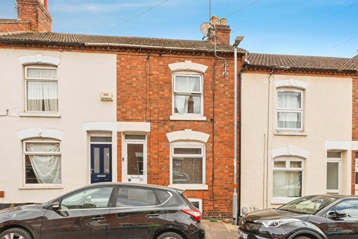4 Bedroom Terraced House For Sale In Lower Hester Street, Northampton, NN2