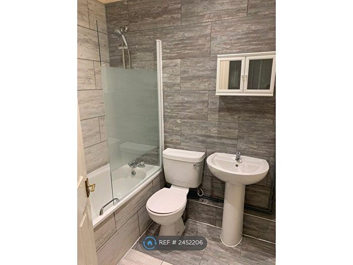 1 Bedroom Flat To Rent In Chesterfield Road, Sheffield, S8