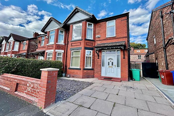 3 Bedroom Semi-Detached House For Sale In Collingwood Road, Burnage, M19