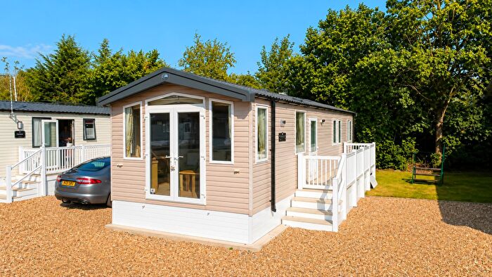 2 Bedroom Mobile Home For Sale In Little Lakeland Caravan Park, Wortwell, Harleston, IP20