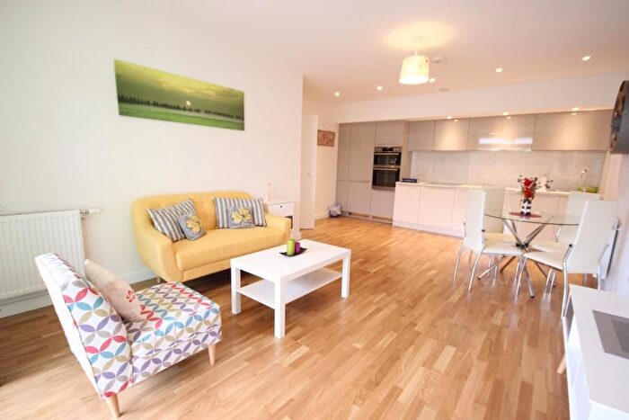 2 Bedroom Flat To Rent In Falcondale Court, Lakeside Drive, London, NW10