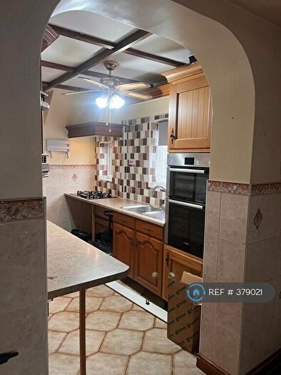 4 Bedroom Semi-Detached House To Rent In Woodhouse Road, Coalville, LE67