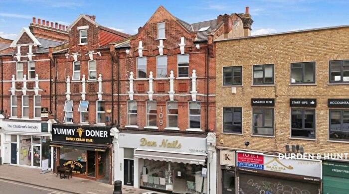 1 Bedroom Apartment To Rent In George Lane, Woodford Green, E18