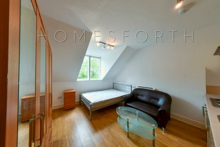 Studio To Rent In Chichele Road, Willesden, NW2