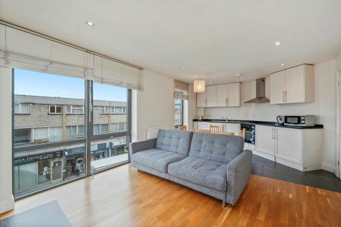 1 Bedroom Flat To Rent In Old Timber Court, Chiswick, W4