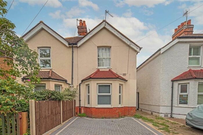 1 Bedroom Flat To Rent In Niton Road, Kew, Richmond, TW9