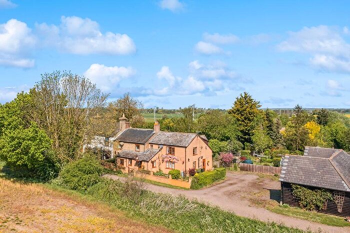 4 Bedroom Semi-Detached House For Sale In East Road, Langford, Biggleswade, SG18