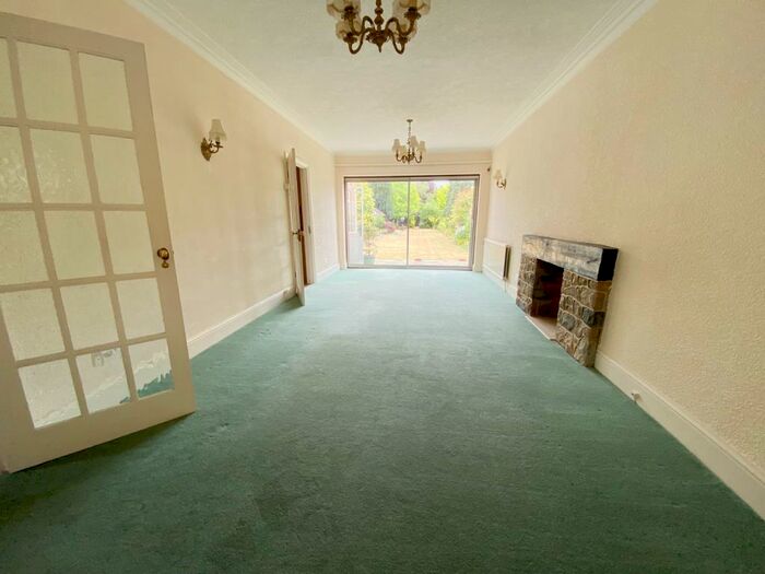 4 Bedroom Detached House To Rent In Shepherds Lane, Dartford, DA1