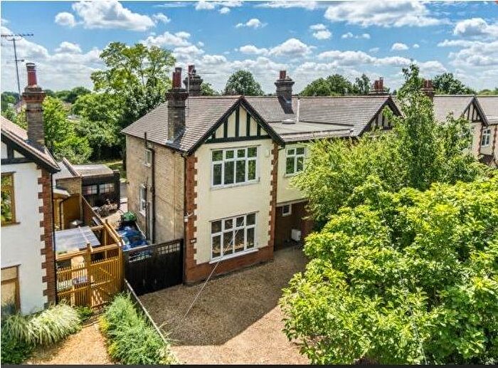 4 Bedroom Semi Detached House For Sale In Milton Road, Cambridge, CB4