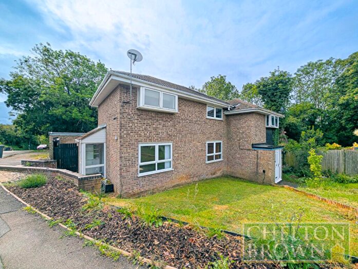 3 Bedroom Semi-Detached House For Sale In Harmans Way, Weedon, Northampton, Northamptonshire, NN7