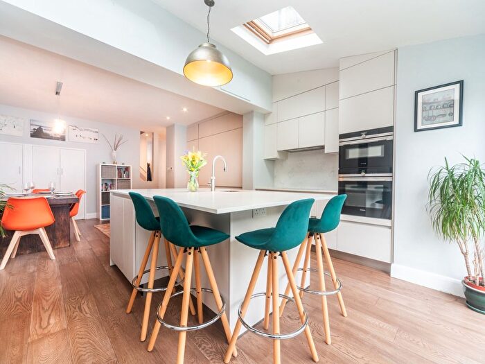 4 Bedroom Terraced House To Rent In Strathville Road, London, SW18