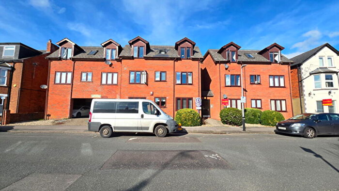 1 Bedroom Flat For Sale In Lincoln Court, Newbury, RG14