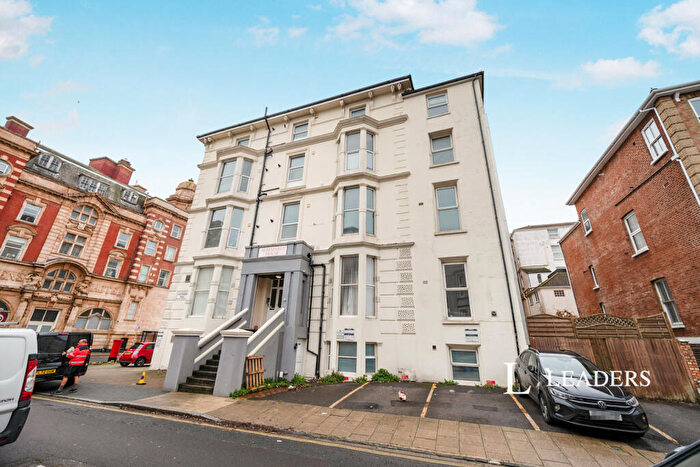 1 Bedroom Flat To Rent In Osborne Road, Southsea, Hampshire, PO5