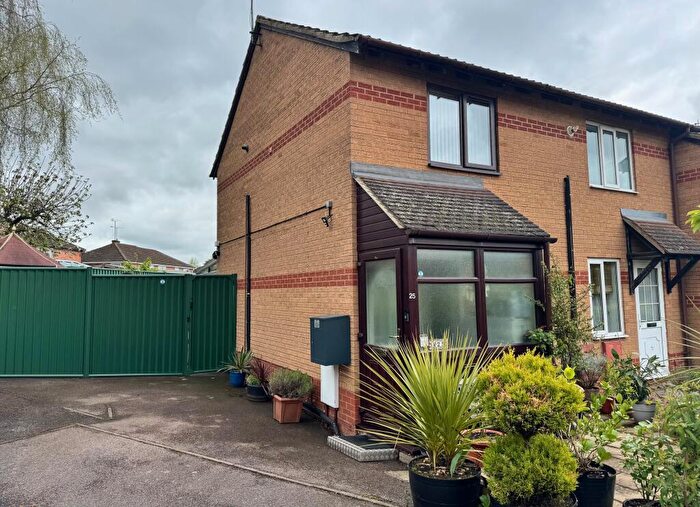 1 Bedroom End Of Terrace House For Sale In Earlstoke Close, Banbury, OX16