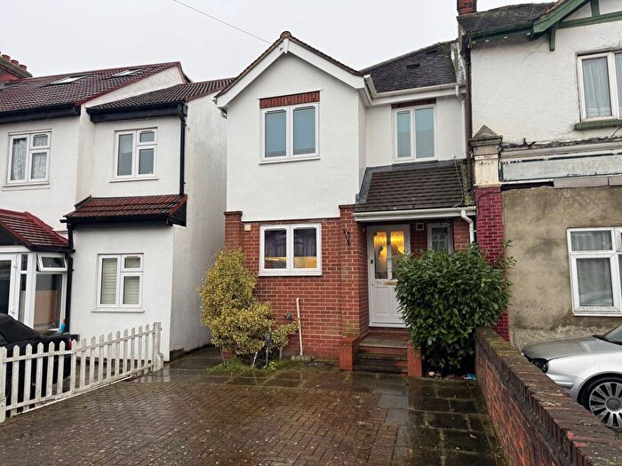 3 Bedroom Terraced House To Rent In Mill Lane, Chadwell Heath, Essex, RM6