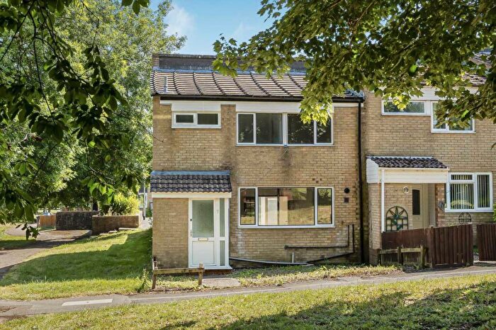 3 Bedroom End Of Terrace House For Sale In The Medway, Daventry, NN11