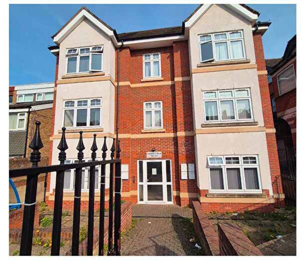 1 Bedroom Flat To Rent In Whitton Road, Hounslow, TW3