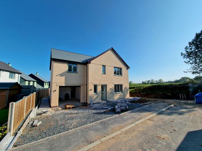 4 Bedroom Detached House For Sale In Lewdown, Okehampton, EX20
