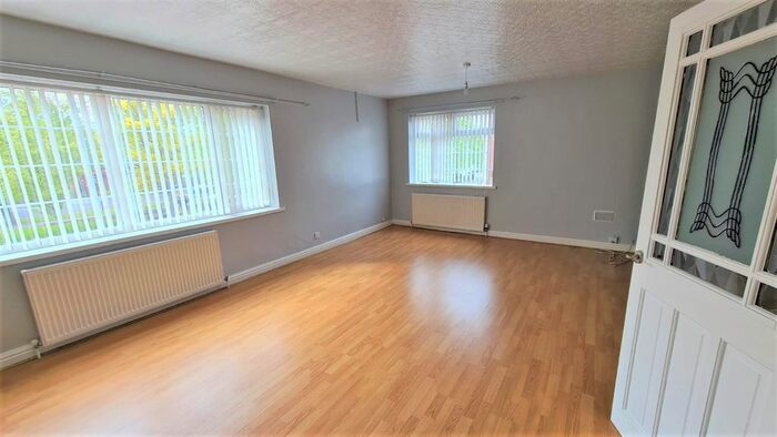 2 Bedroom Flat To Rent In Park Road, Bloxwich, Walsall WS3