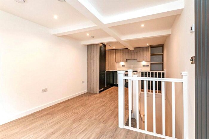 1 Bedroom Flat To Rent In Cormongers Lane, Nutfield, Redhill, RH1