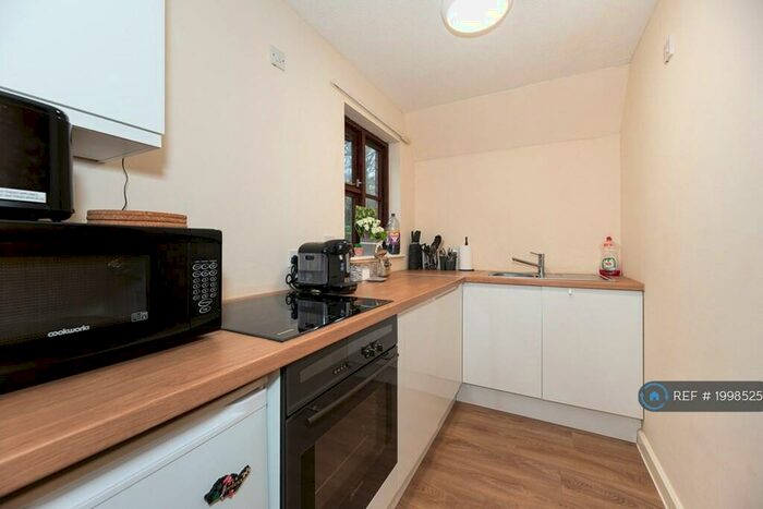 Studio To Rent In Abenberg Way, Hutton, Brentwood, CM13