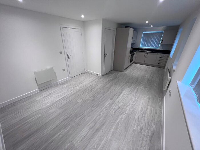 2 Bedroom Flat To Rent In Eliot Gardens, Coventry, CV6